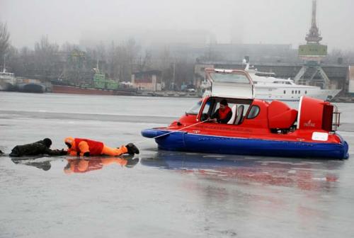 Hovercraft for rescuers