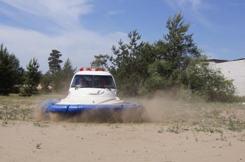 hovercraft moves on the sand